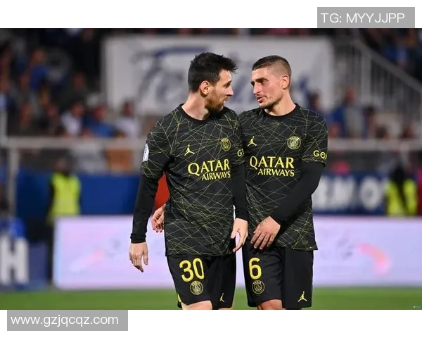 足球明星经典瞬间回顾：梅西C罗贝利尼马等传奇球员的巅峰时刻